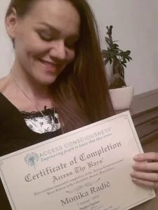 Monika Radič s certifikatom Access Bars - uspešno zaključena delavnica Access Consciousness